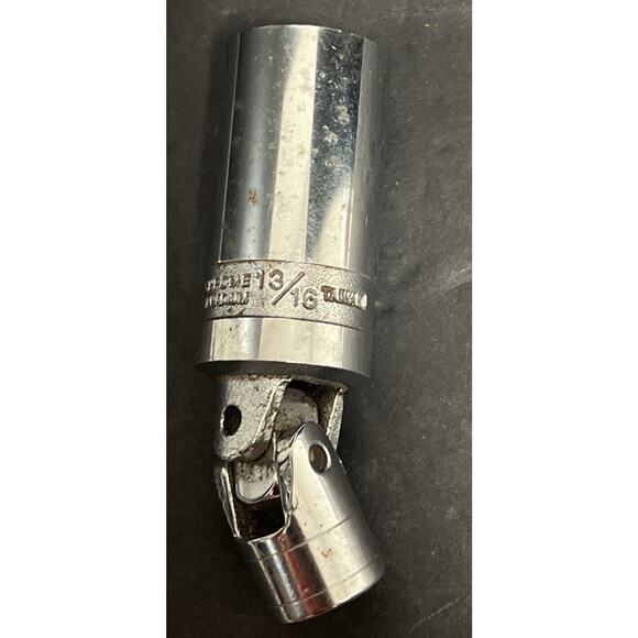 Crew Line 13/16” Swivel Universal Spark Plug Socket 3/8” Drive Chrome - Picture 3 of 7